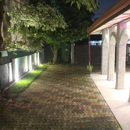 Villaflorence Kadawatha Exterior photo